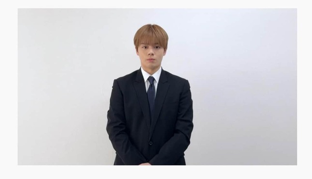 鶴房汐恩さんが謝罪（「LAPONE ENTERTAINMENT」の公式サイトより）
