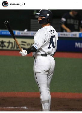 西武時代の佐藤（本人インスタグラムより）
