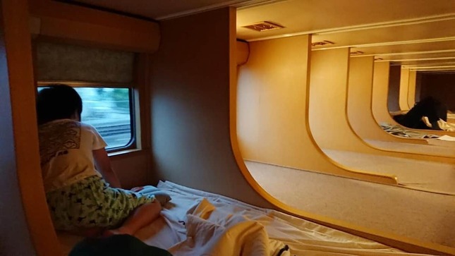 列車のノビノビ座席