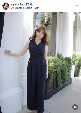 小嶋陽菜さんのインスタグラム（＠nyanchan22）より