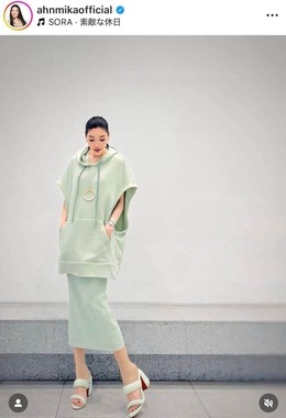 アンミカさんのインスタグラム（＠ahnmikaofficia）より