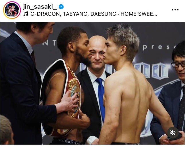 にらみ合う王者と挑戦者（佐々木のインスタグラムより）