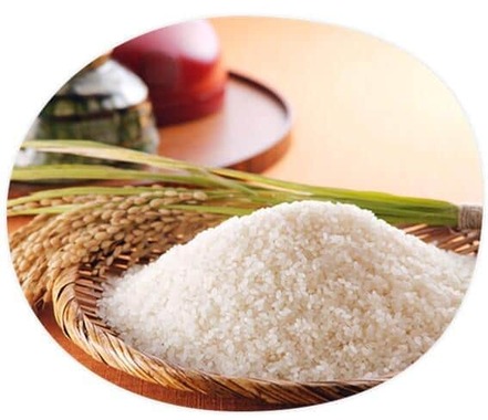 お米は品種、産地によって味や価格が異なる。魚沼のコシヒカリはその中でも人気がある。魚沼とは、かつての南魚沼郡（南魚沼市と湯沢町）、北魚沼郡（魚沼市）などの地域を指し、なかでも旧南魚沼郡塩沢町から湯沢町にかけての地域でとれるコメの人気が高い。（「JAみなみ魚沼」のホームページから）