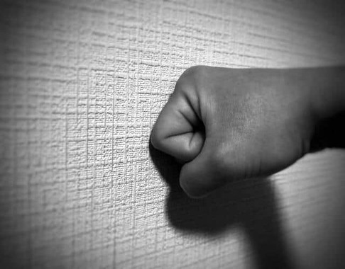 近隣トラブルに悩まされ…（写真はイメージ）
