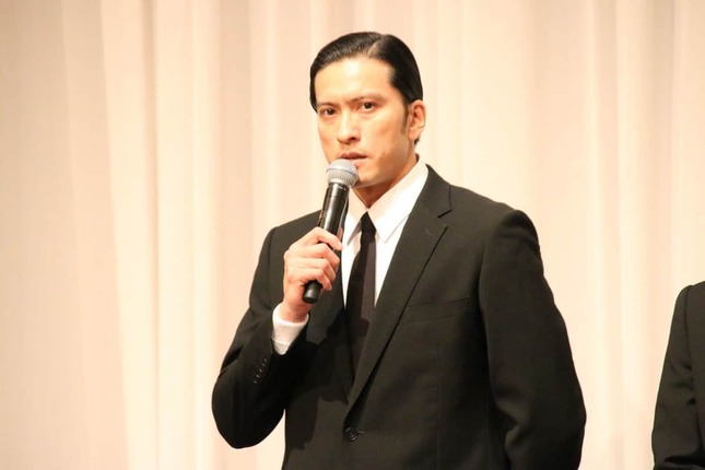 18年5月2日の謝罪会見での長瀬智也さん