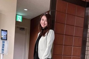 「美人すぎる市議」藤川優里氏45歳、変わらぬ美しさ手でハートを　初当選から18年...八戸市議会初の女性議長に