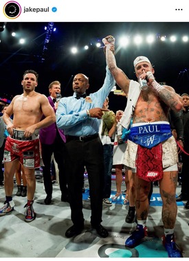 勝者コールを受けるポール（本人インスタグラムより）