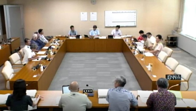 7月7日の土木環境委員会（沖縄県議会のサイトから）