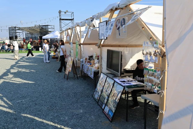 会場では兵庫のPRするブースが並ぶ