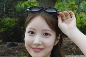 父親は野村萬斎...TBS野村彩也子アナ27歳、透け感オフショルで超キュート　「ぐっと大人っぽい」「可愛すぎる」