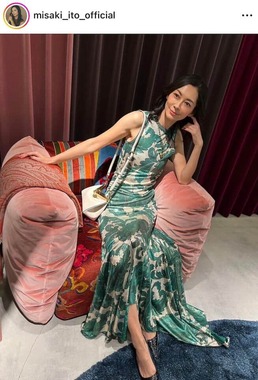 伊東美咲さんのインスタグラム（＠misaki_ito_official）より