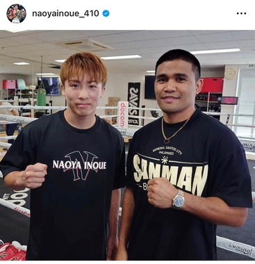 井上とタパレスの2ショット（井上のインスタグラムより）