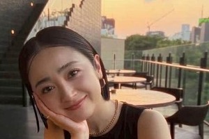 安達祐実43歳、真っ赤なスカート姿でかわいさ限界突破　「時止まっとる」「かわいーい」大反響