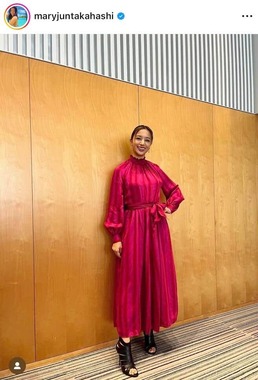 高橋メアリージュンさんのインスタグラム（＠maryjuntakahashi）より