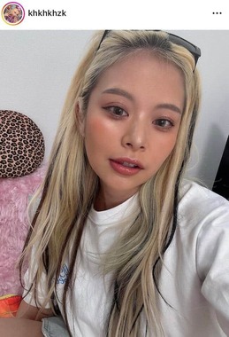 エルフ荒川さんのインスタグラム（＠khkhkhzk）より