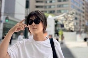 氷川きよし、美しい水着ショットが限界突破　素肌と美デコルテ披露＆日焼け対策もバッチリ