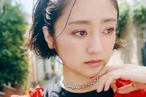 安達祐実43歳、「妖精のよう」透明感あふれるノースリーブ姿に　「可愛すぎて神」ファン歓喜