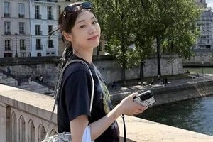 キム・ヨナ34歳、シックなドレス姿で圧倒的な美　色香ただようポージング、インスタで公開