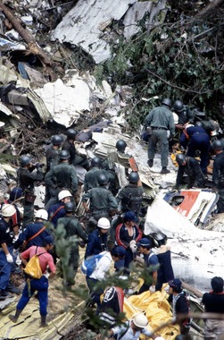 1985年8月に起きた日航ジャンボ機事故では、単独機の事故としては世界で最も多い520人が犠牲になった（写真：Haruyoshi Yamaguchi/アフロ）