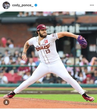 楽天時代のポンセ（本人インスタグラムより）