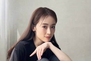 新婚の泉里香36歳、「ヤバすぎるくらい可愛い」日常ショット　溢れ出る幸せオーラ...「ステキ過ぎます」