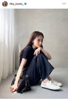 泉里香さんのインスタグラム（＠rika_izumi_）より