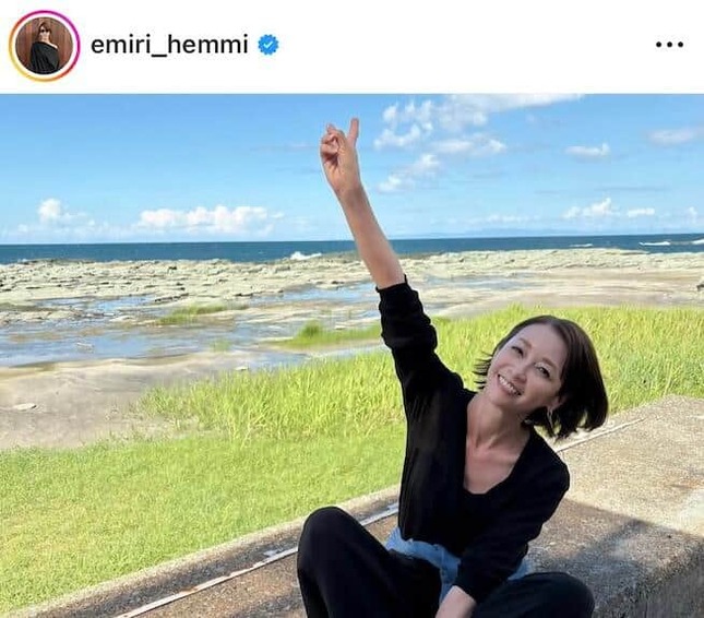 辺見えみりさんのインスタグラム（＠emiri_hemmi）より
