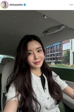 アン・シネさんのインスタグラム（＠shinaeahn）より