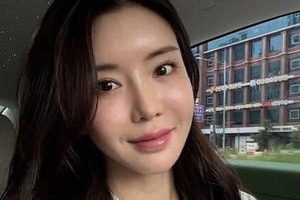 女子ゴルフのアン・シネ、久しぶりピンクのミニスカウェアでゴルフ　自撮りショット「かわいい」大絶賛