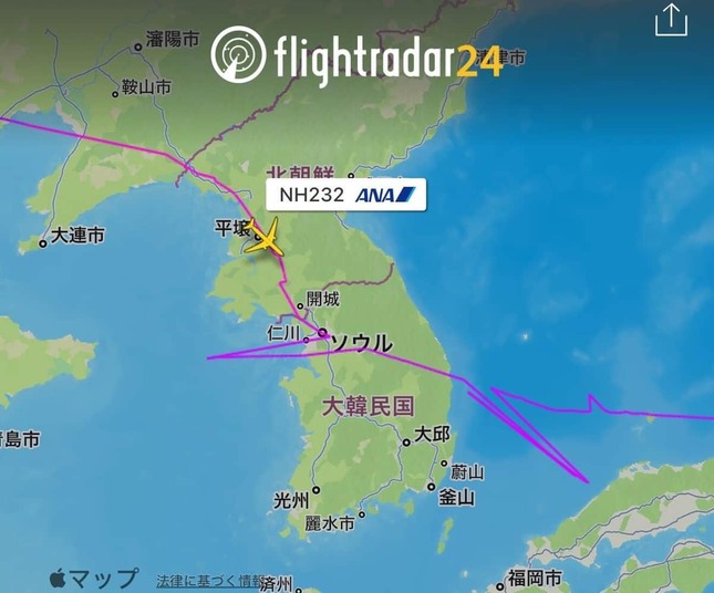 「フライトレーダー24」の画面。8月24日（日本時間）13時30分頃、北朝鮮上空を飛行しているように見える