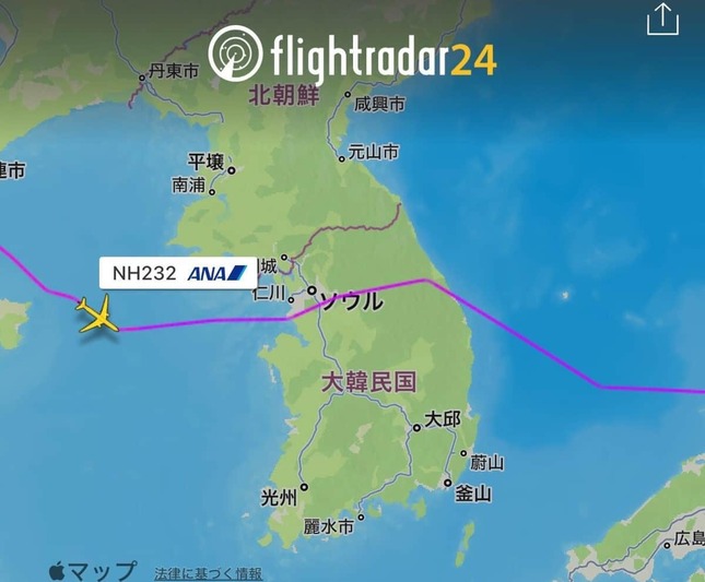 「フライトレーダー24」の別の日（日本時間8月28日）の飛行ルート。北朝鮮は通過せず、韓国を横断している