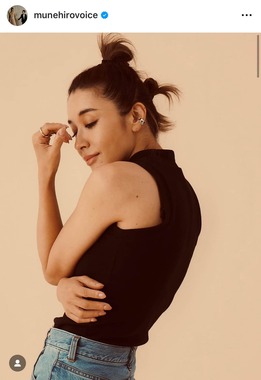 鈴木紗理奈さんのインスタグラム（＠munehirovoice）より
