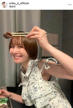 山川恵里佳さんのインスタグラム（＠erika_3_official）より