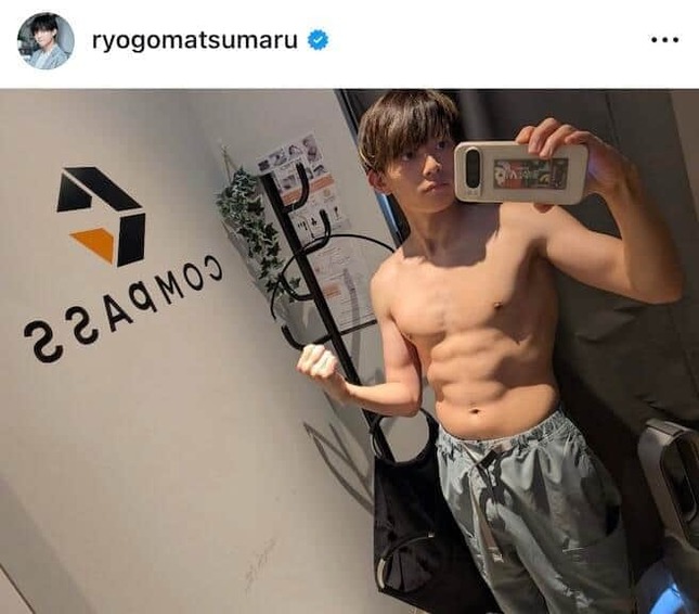 松丸亮吾さんのインスタグラム（＠ryogomatsumaru）より