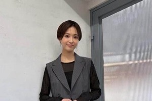 元フジアナ渡邊渚、ノースリ＆メガネ姿で近況報告　「今は詰め込みすぎない働き方を心がけてます！」