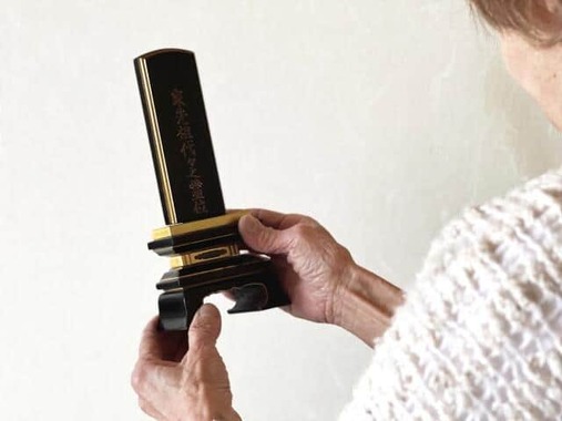 位牌は魂入れで「本」から「柱」に数え方が変わる