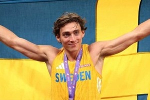 棒高跳び世界新・デュプランティスの24歳モデル美女婚約者、インスタでラブラブぶり...「超熱いカップル」