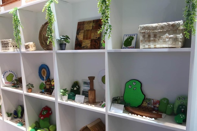 ナウル館ではファンアートと展示物が混在
