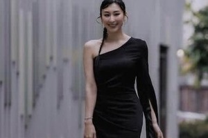 浅田舞37歳、超ミニ×透け感タイツで神スタイル炸裂　「めっちゃ可愛いブラックコーデ」大絶賛