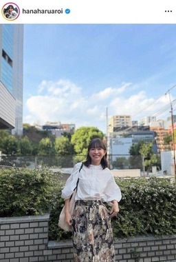 小野真弓さんのインスタグラム（＠hanaharuaroi）より