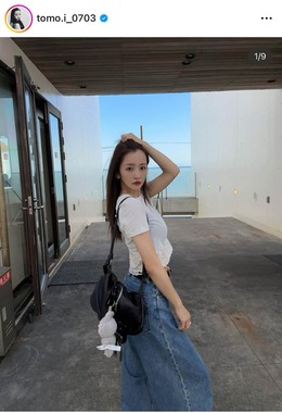 板野友美さんのインスタグラム（＠tomo.i_0703）より