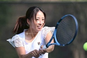 美女プロテニス園田彩乃、30歳の誕生日に笑顔ショット　髪おろしたところも雰囲気変わって「激カワ」