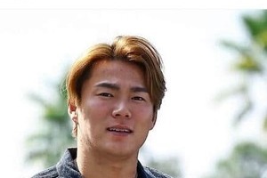 山本由伸、デニムのジャケット姿でかっこよすぎ球場入り　佐々木朗希はブランドロゴ入りトップスで