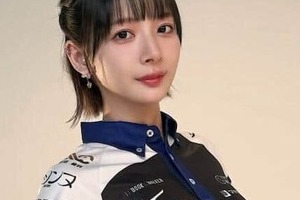 「役満ボディー」岡田紗佳、色気ダダ漏れノースリーブニットの破壊力　「めっちゃ可愛いですね」