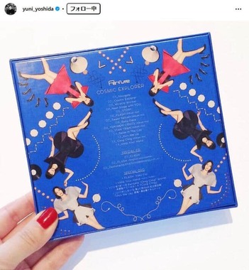 騒動に巻き込まれたPerfumeのアルバム「COSMIC EXPLORER」。アートディレクター・吉田ユニさんのインスタグラム（＠yuni_yoshida）より