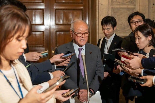 自民党は「一次情報」の発信を強化。ぶら下がり取材の文字起こしをXで投稿するようになった（写真は自民党のXから）