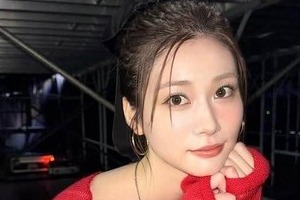 生見愛瑠、超ミニのコーデで「激カワ」色気ダダ漏れ　「めちゃスタイル良き」「可愛すぎる！」