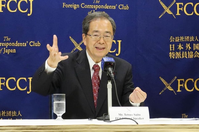 記者会見する公明党の斉藤鉄夫代表。定数削減が急にクローズアップされたことを疑問視した