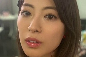 瀧本美織、膝上ミニワンピで「34歳になりました」報告　「何とも素敵で面白い誕生日が過ごせています」