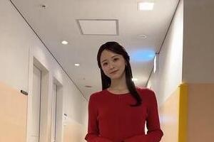 森香澄、色気ダダ漏れホルターネック＆色っぽ表情にドキっ　「可愛すぎるぅぅぅ」「完璧美ボディ」